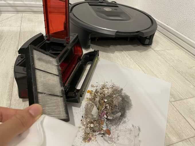 中身を捨ててフィルターを掃除します